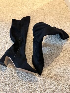 Charlies Black Pointed Toe Suede Pumps